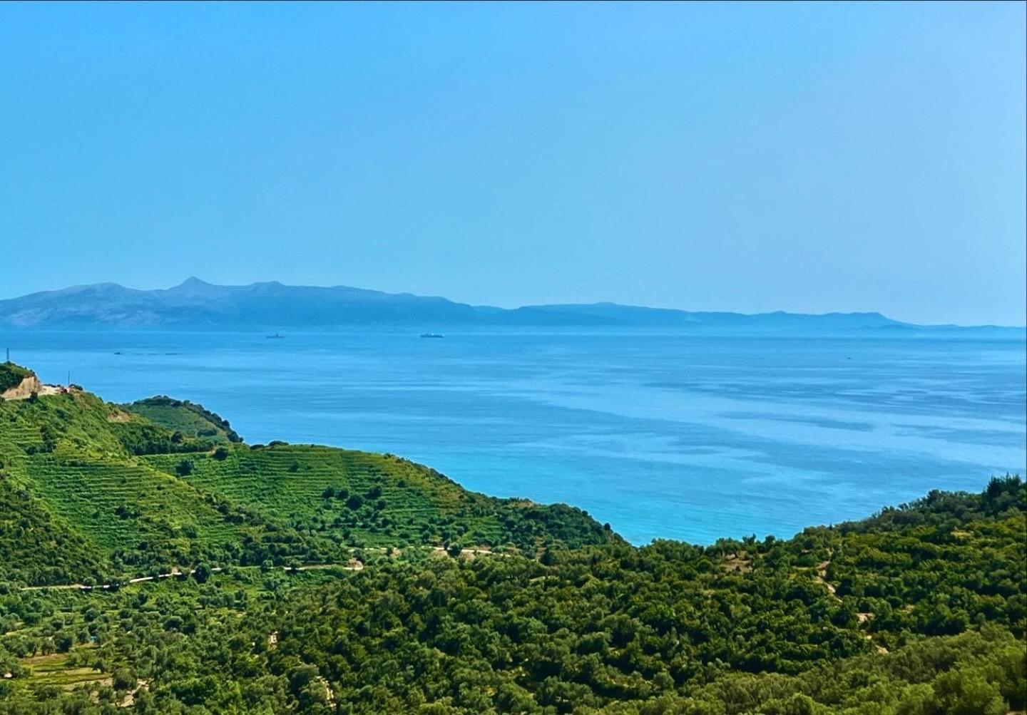Vila Elezi Piqeras Borsh Buitenkant foto